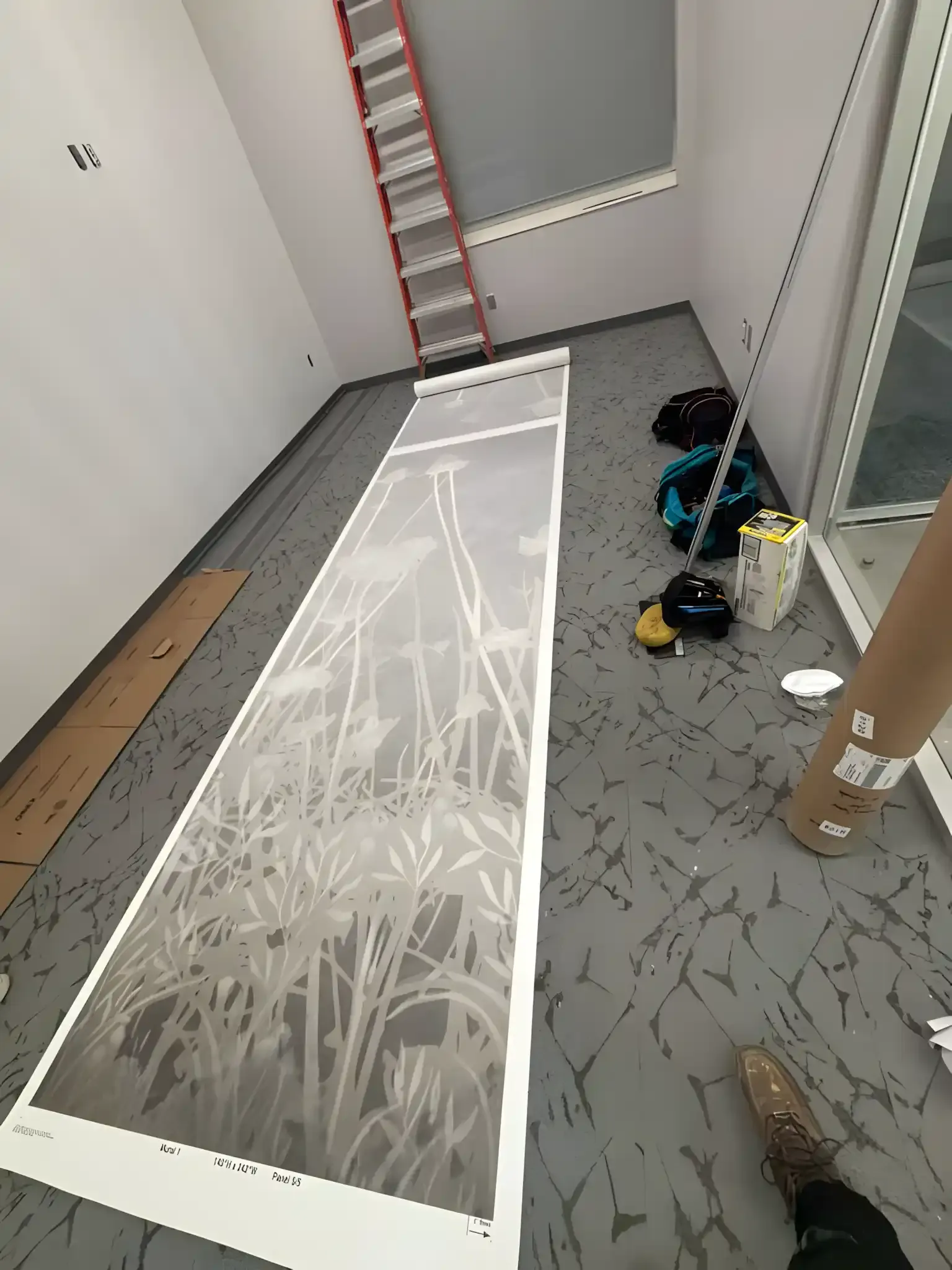 Interior room finish 27